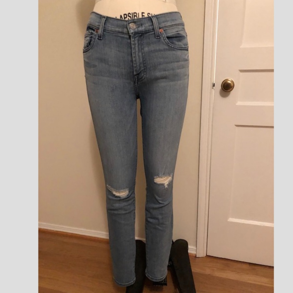 7 FOR ALL MANKIND LT WASH SKINNY JEANS
